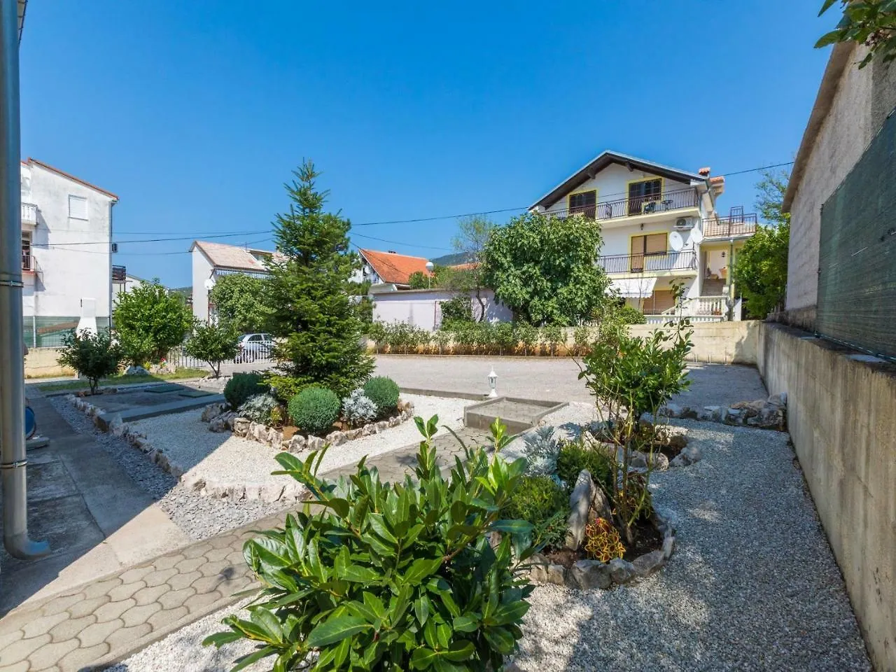 Apartments Ksenija Jadranovo