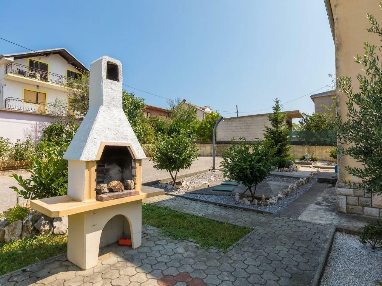 Apartments Ksenija Jadranovo 0*,