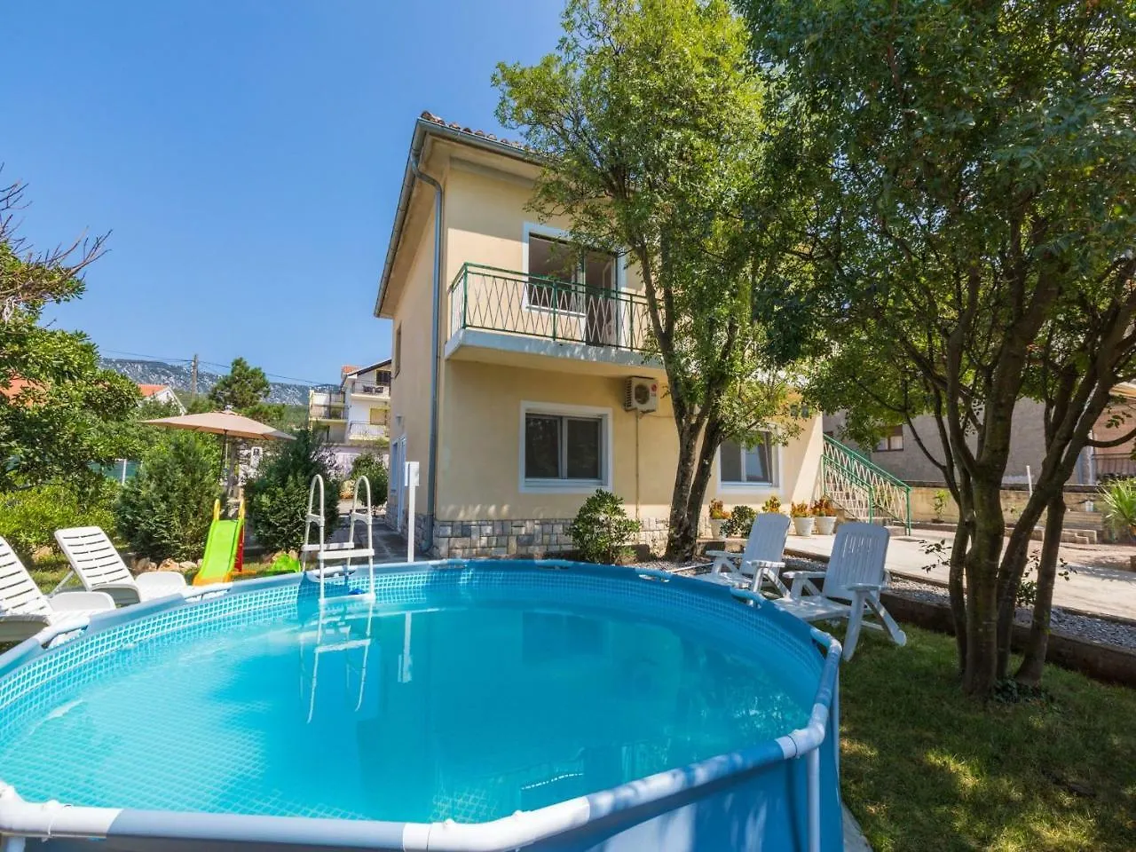 Apartments Ksenija Jadranovo